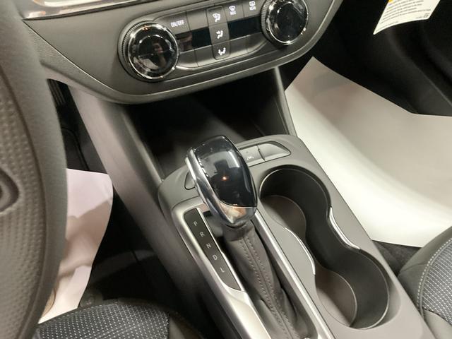 new 2025 Buick Envista car, priced at $22,950