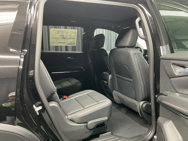 new 2025 Chevrolet Traverse car, priced at $47,319