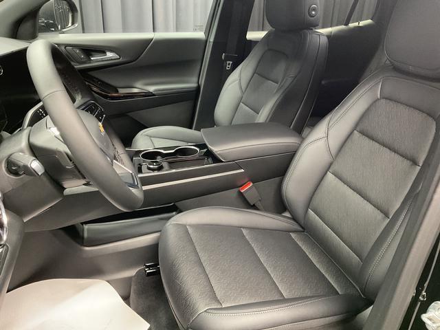 new 2026 Chevrolet Equinox car, priced at $29,900