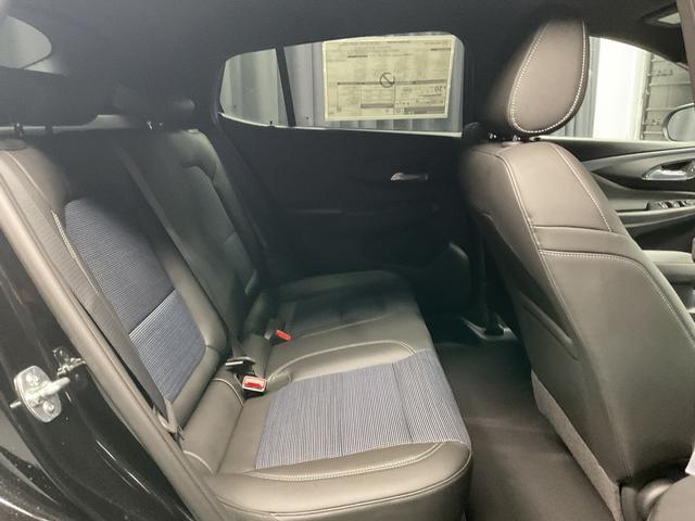 new 2025 Buick Envista car, priced at $26,139