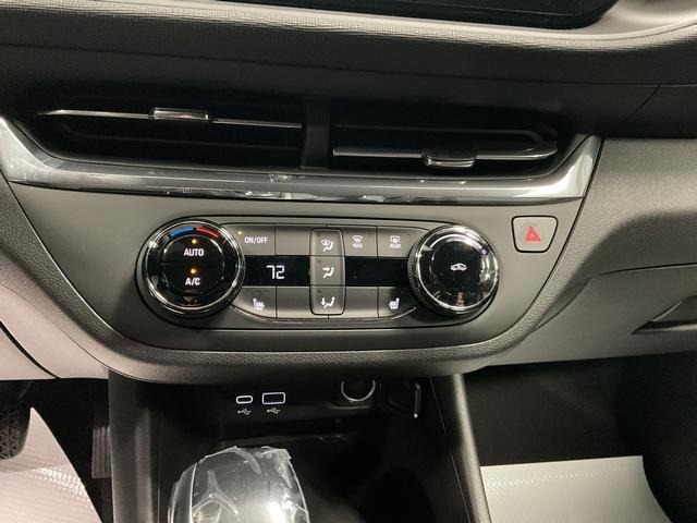 new 2025 Buick Envista car, priced at $26,139