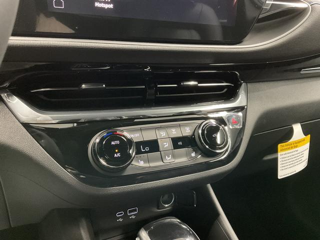 new 2025 Buick Envista car, priced at $26,329