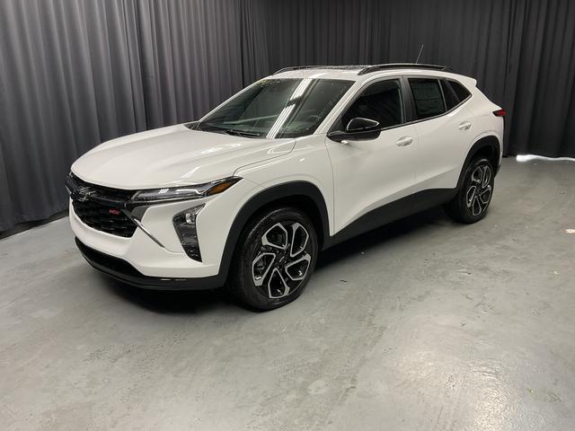 new 2025 Chevrolet Trax car, priced at $25,800