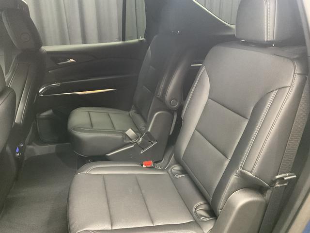 new 2025 Chevrolet Traverse car, priced at $44,177