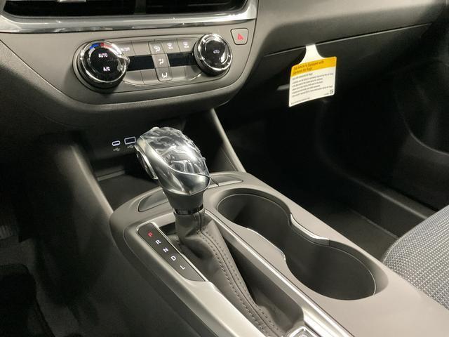 new 2025 Buick Envista car, priced at $22,950