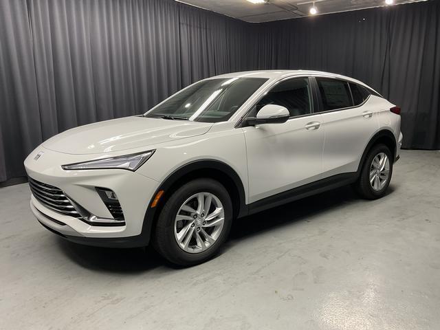 new 2025 Buick Envista car, priced at $22,950