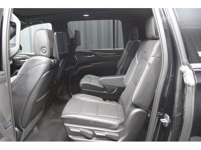 used 2023 Cadillac Escalade ESV car, priced at $73,550