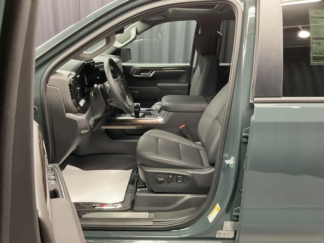 new 2025 Chevrolet Silverado 1500 car, priced at $59,400