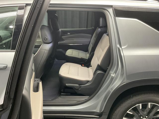 new 2026 Chevrolet Traverse car, priced at $43,186