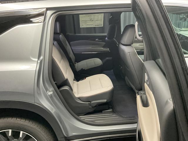 new 2026 Chevrolet Traverse car, priced at $43,186