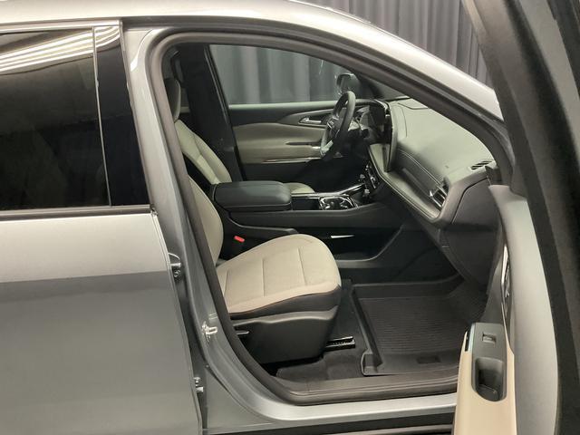 new 2026 Chevrolet Traverse car, priced at $43,186