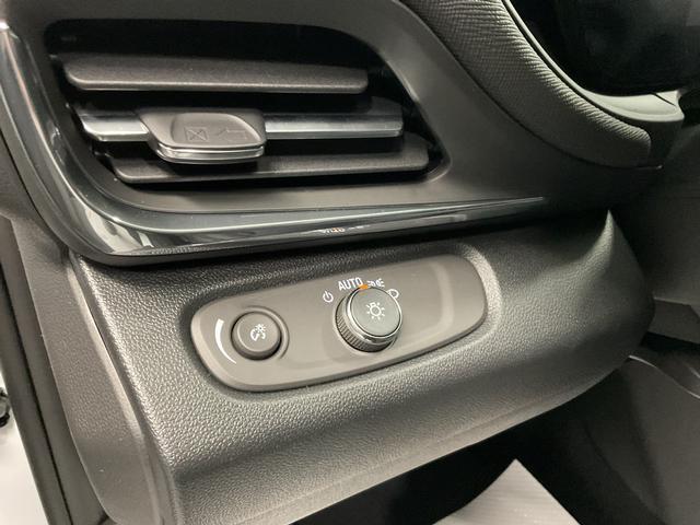 new 2025 Buick Envista car, priced at $25,145
