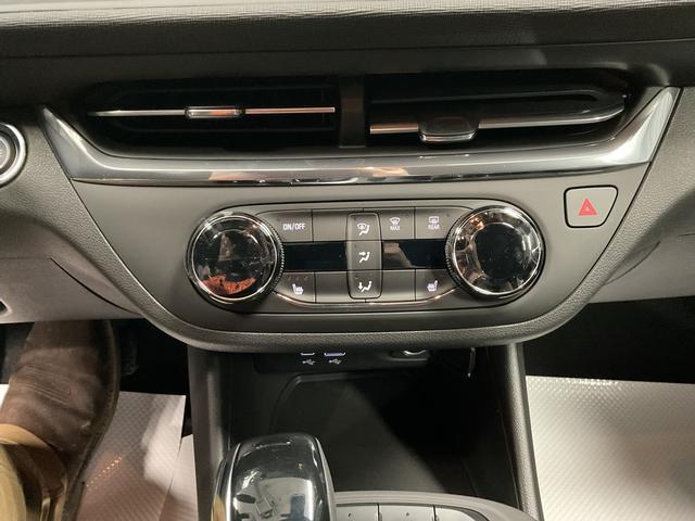 new 2025 Buick Envista car, priced at $25,686