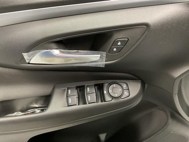 new 2025 Buick Envista car, priced at $25,686