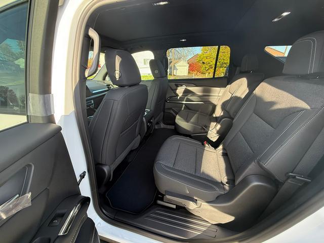 new 2026 Chevrolet Traverse car, priced at $43,990