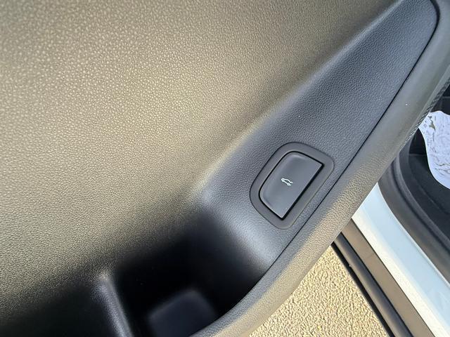 new 2026 Chevrolet Traverse car, priced at $43,990