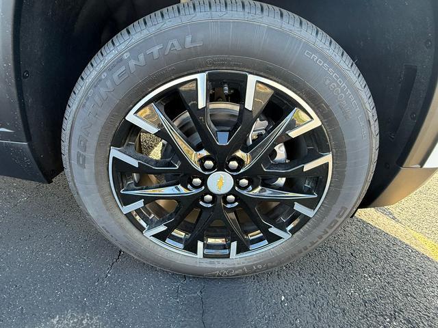 new 2026 Chevrolet Traverse car, priced at $43,990
