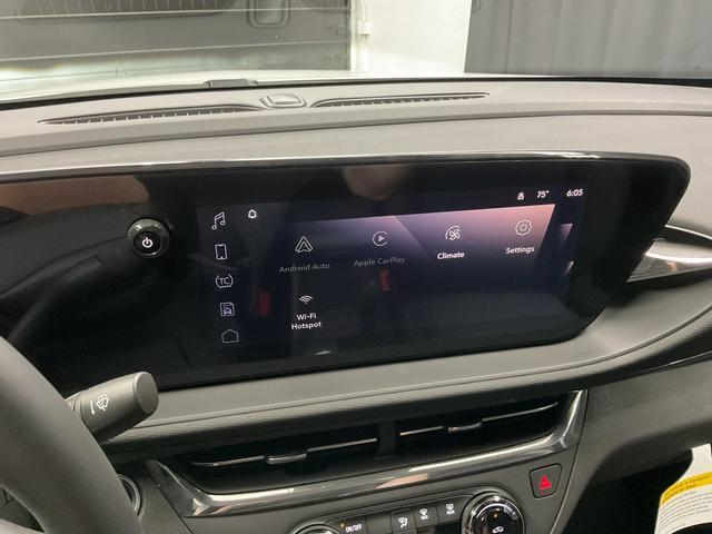 new 2025 Buick Envista car, priced at $24,589