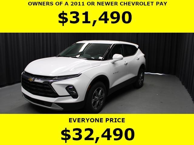 new 2025 Chevrolet Blazer car, priced at $32,490