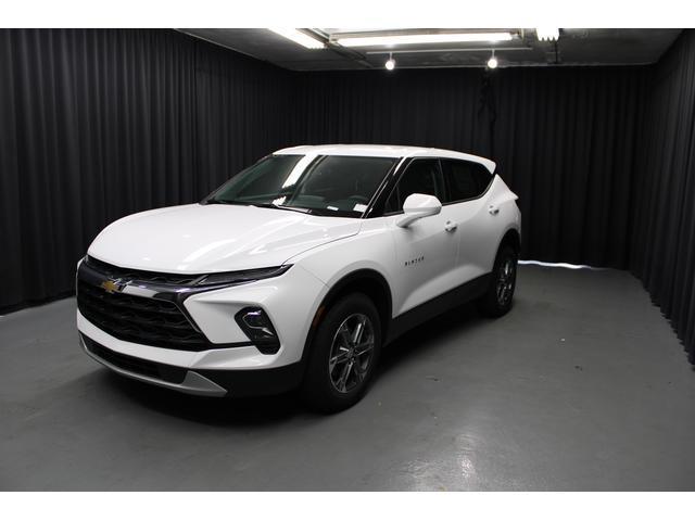 new 2025 Chevrolet Blazer car, priced at $33,995