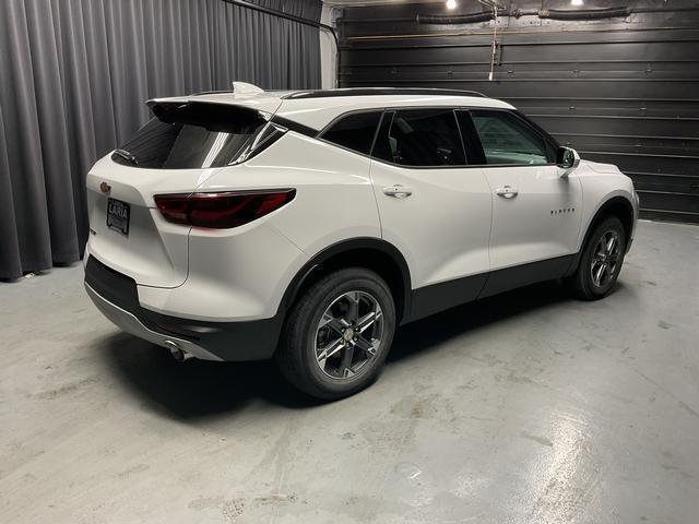 new 2025 Chevrolet Blazer car