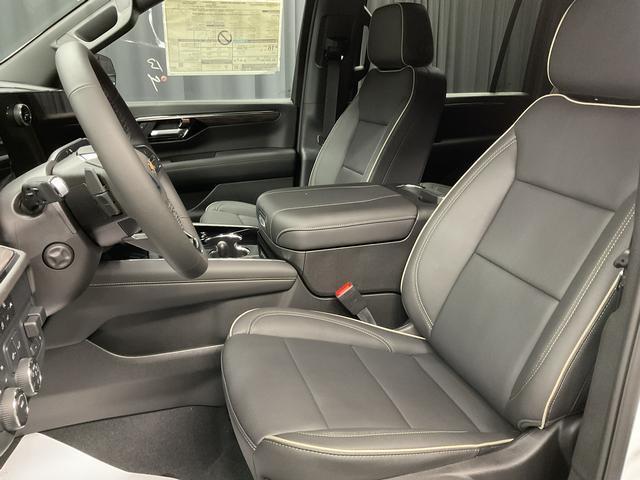 new 2025 Chevrolet Suburban car, priced at $78,811