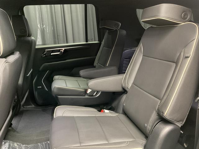 new 2025 Chevrolet Suburban car, priced at $78,811