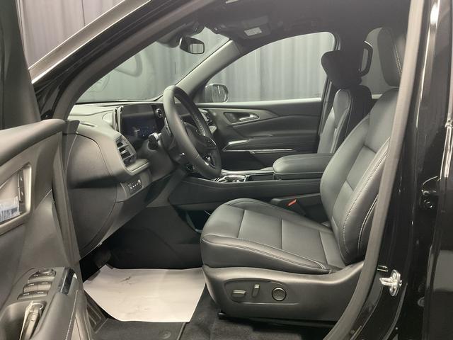 new 2025 Chevrolet Traverse car, priced at $43,771