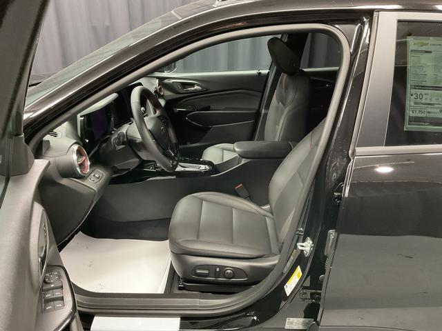 new 2025 Chevrolet Trax car, priced at $24,800