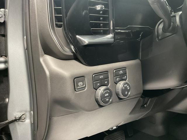 new 2025 Chevrolet Silverado 1500 car, priced at $39,990