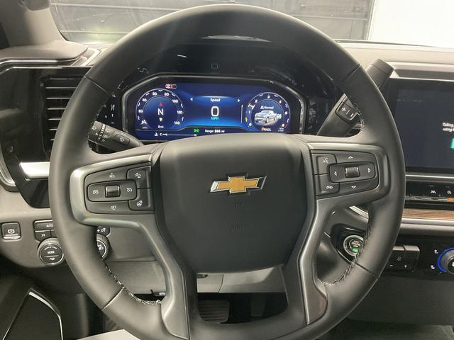 new 2025 Chevrolet Silverado 1500 car, priced at $39,990
