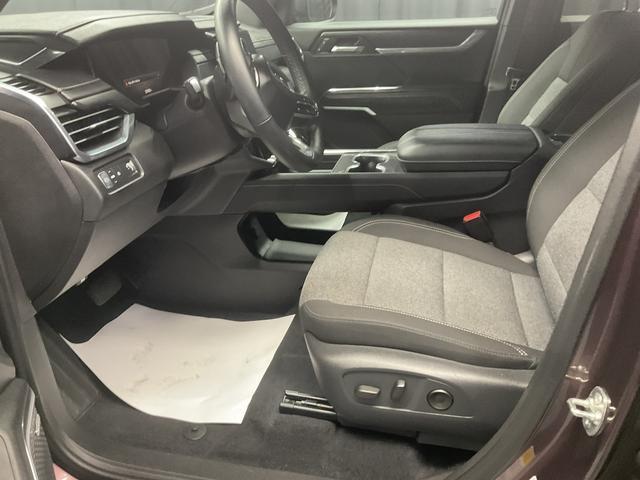 used 2025 GMC Acadia car, priced at $33,550
