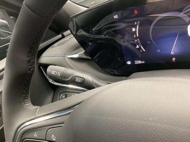new 2025 Buick Envista car, priced at $26,250