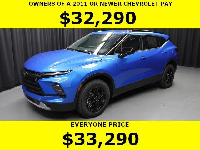 new 2025 Chevrolet Blazer car, priced at $33,290