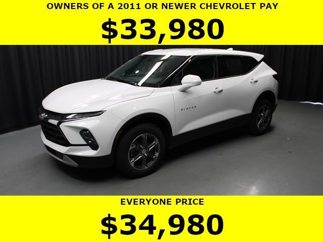 new 2025 Chevrolet Blazer car, priced at $34,980