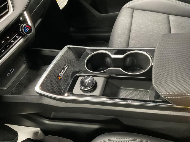 new 2026 Chevrolet Equinox car, priced at $29,900