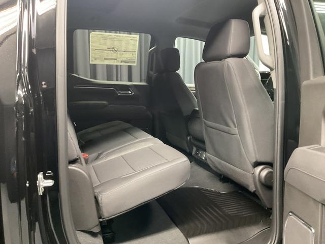 new 2025 Chevrolet Silverado 1500 car, priced at $39,990