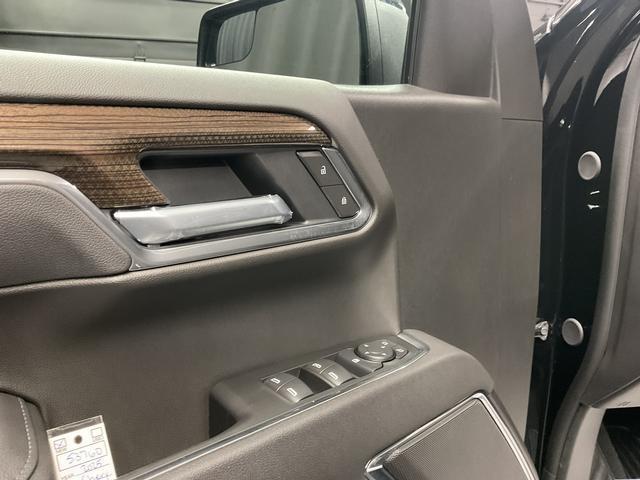 new 2025 Chevrolet Silverado 1500 car, priced at $39,990