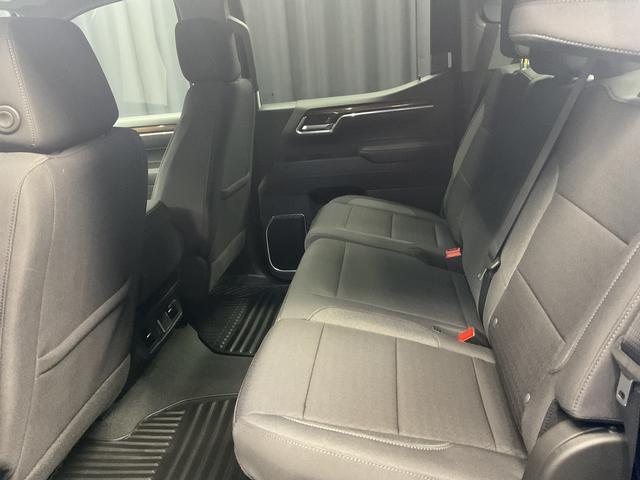 new 2025 Chevrolet Silverado 1500 car, priced at $39,640