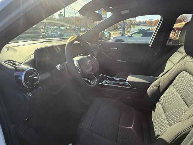 new 2026 Chevrolet Equinox car, priced at $27,319