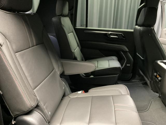 new 2025 Chevrolet Suburban car, priced at $76,550