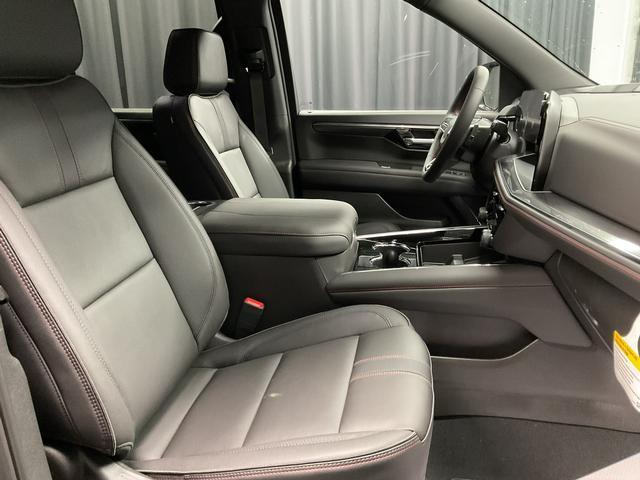 new 2025 Chevrolet Suburban car, priced at $76,550