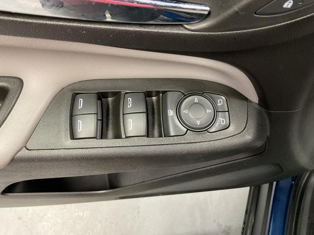 used 2023 Chevrolet Equinox car, priced at $17,950