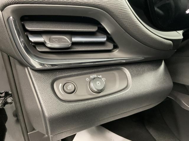 new 2025 Buick Envista car, priced at $26,139
