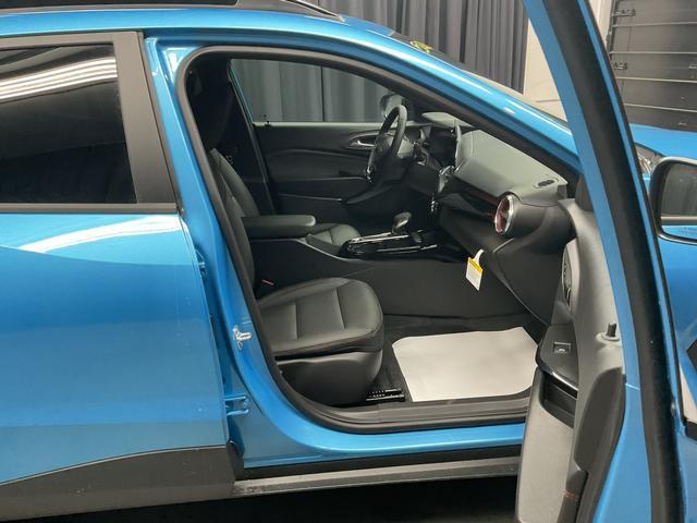 new 2025 Chevrolet Trax car, priced at $24,880