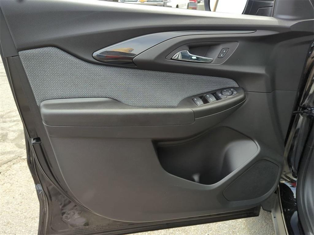 used 2023 Chevrolet TrailBlazer car, priced at $20,994