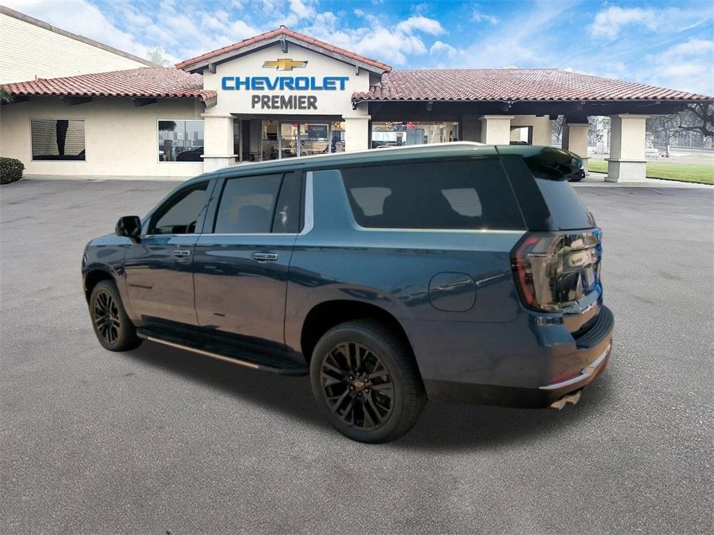 new 2025 Chevrolet Suburban car