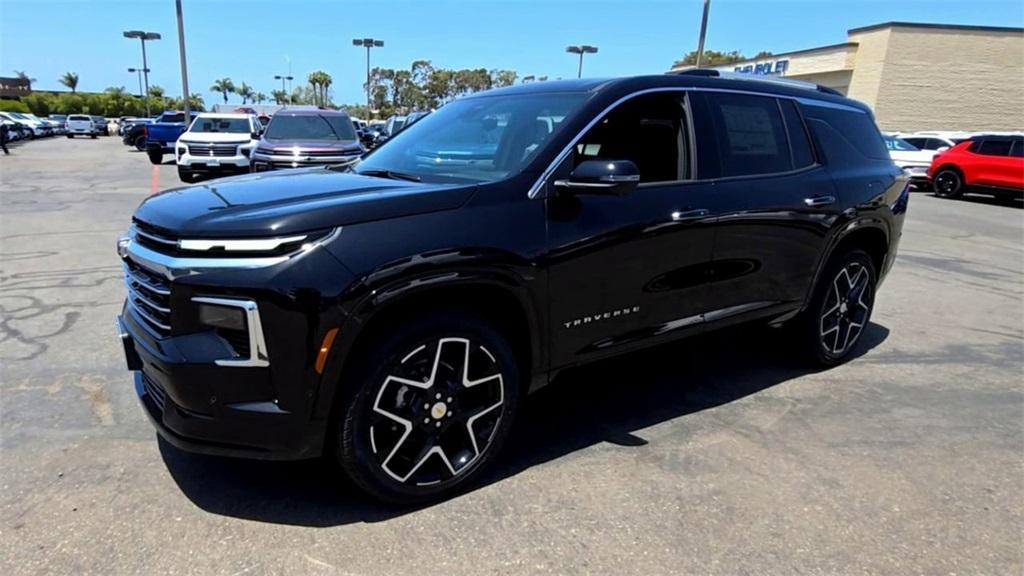 new 2025 Chevrolet Traverse car