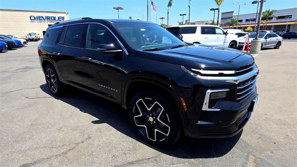 new 2025 Chevrolet Traverse car