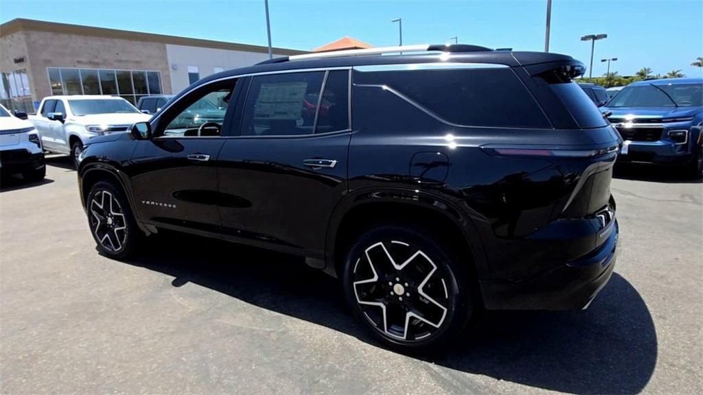 new 2025 Chevrolet Traverse car
